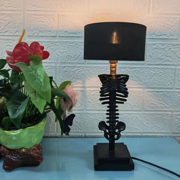 BoneLight - LED Bordlampe med Skeletinspireret Design til Festlig Belysning