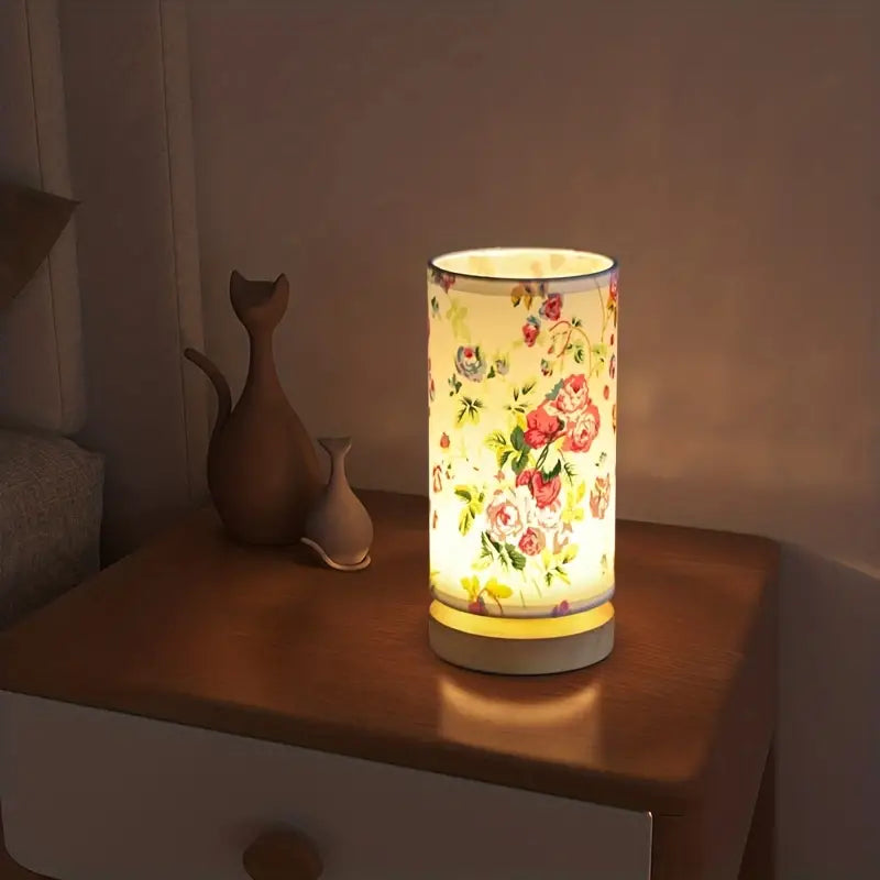 GlowVell – Moderne bordlampe med afrundet form og diffust gløddesign