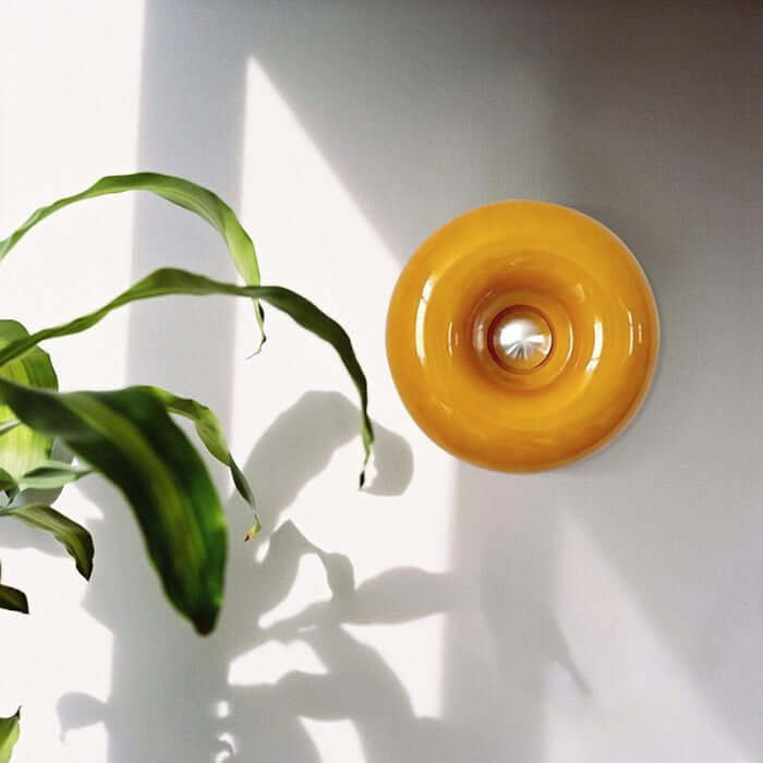 GlowRing – Donut væglampe og bordlampe med berøringsstyret lysstyrke