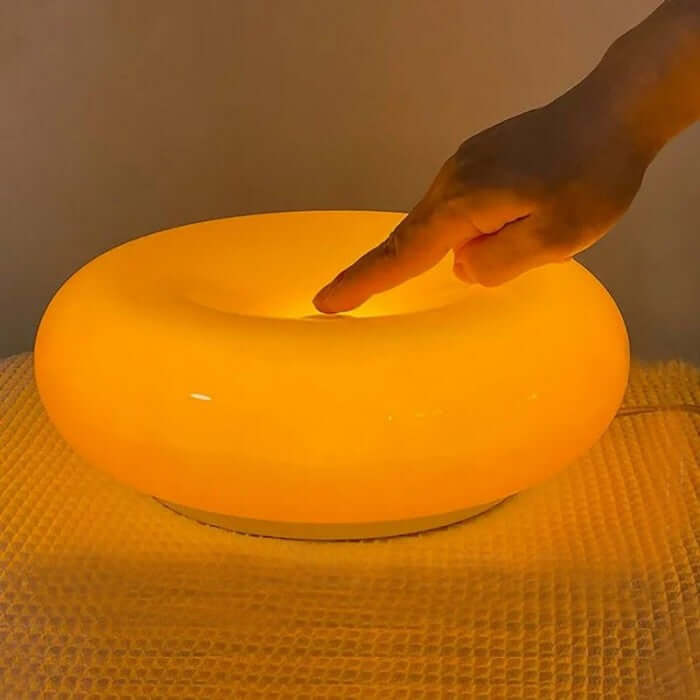 GlowRing – Donut væglampe og bordlampe med berøringsstyret lysstyrke