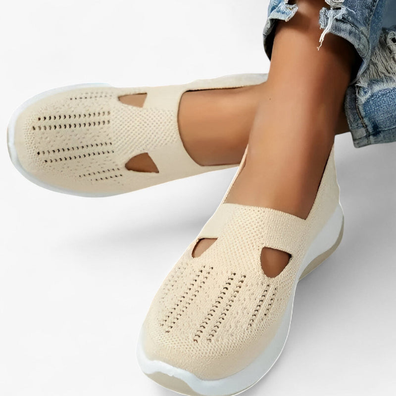 Katherine – Slip on sneakers med fleksibel sål og unikt udskæringsdesign