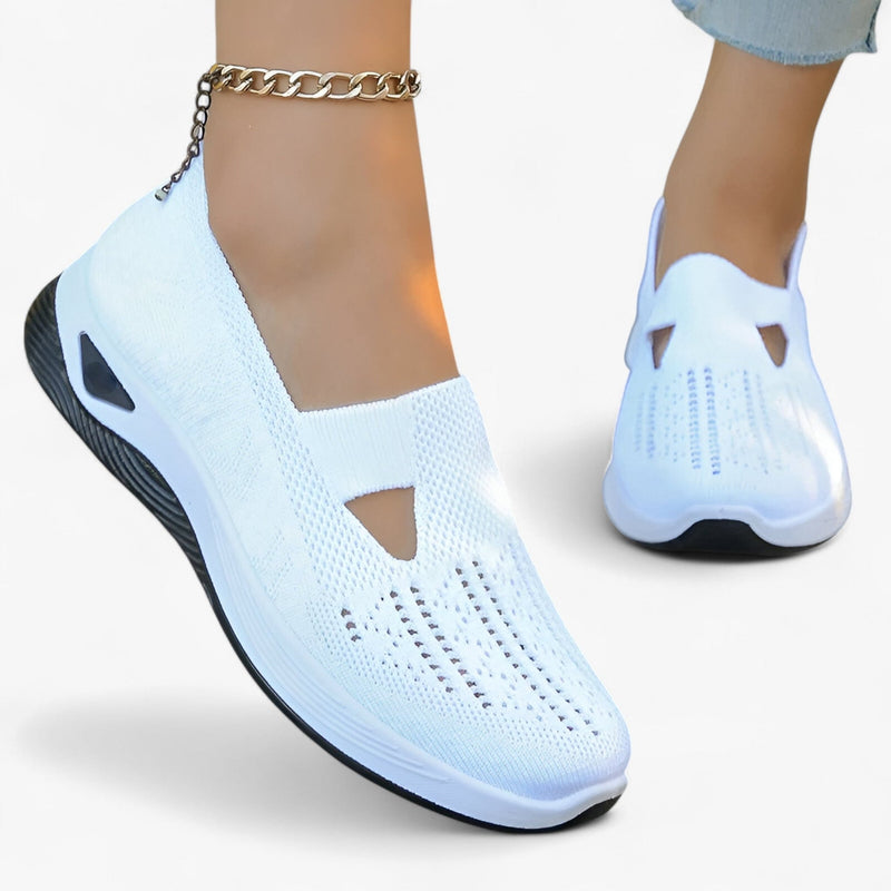 Katherine – Slip on sneakers med fleksibel sål og unikt udskæringsdesign
