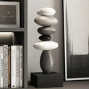StoneBalance – Minimalistisk Stablet Stenskulptur til Rolig og Elegant Indretning