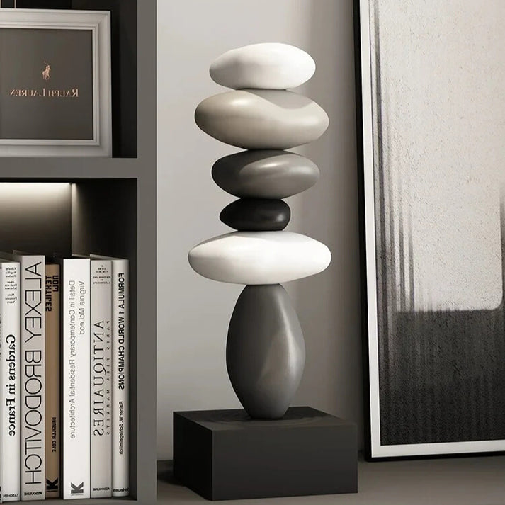 StoneBalance – Minimalistisk Stablet Stenskulptur til Rolig og Elegant Indretning