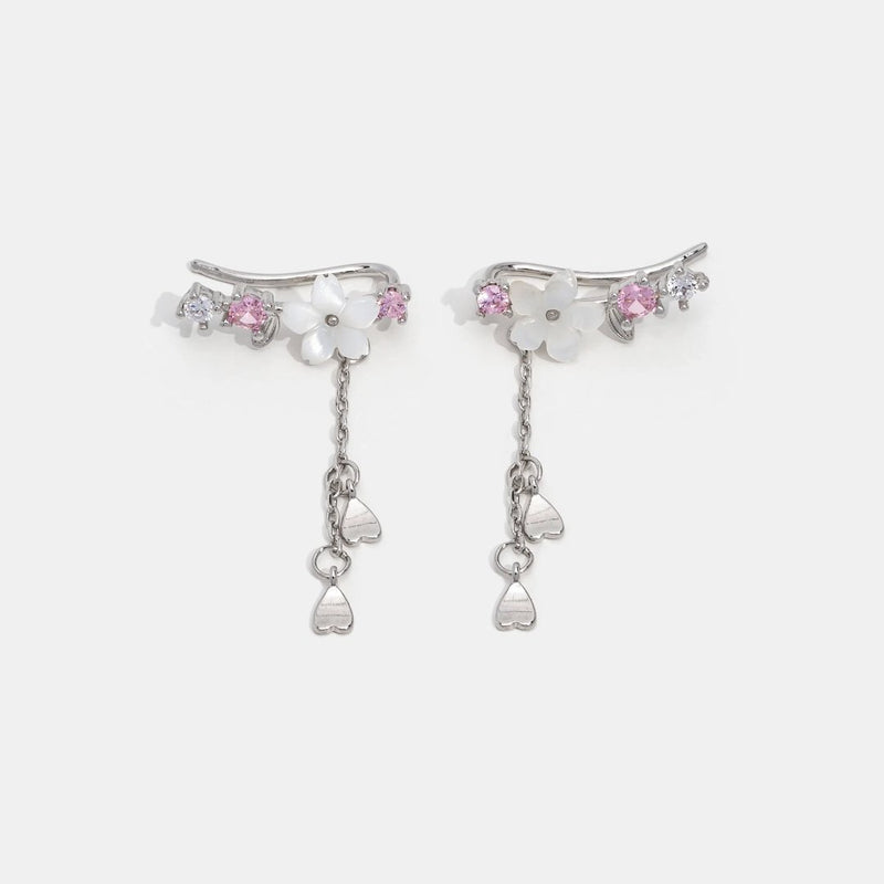 Riley – Elegant ørering med blomsterkvast og unikt design