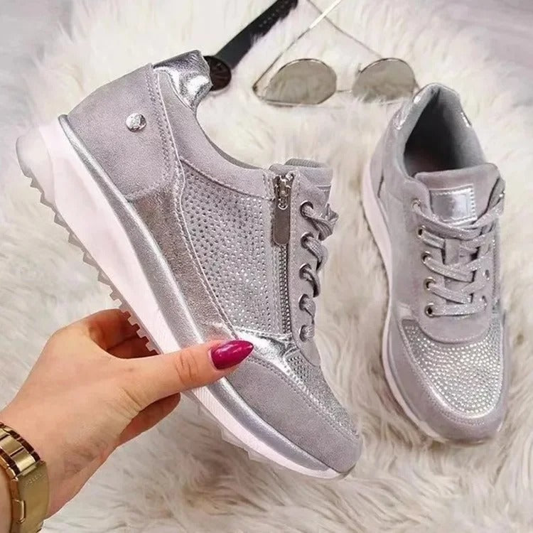 Victoria - Letvægtssneakers med lynlåsdetaljer og slidstærk sål