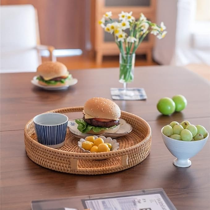 RusticCharm – Håndvævet Rattanserveringsbakke til Stilfuld Hjemmebrug