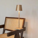 NordicLume - Elegant trådløs bordlampe med touch-kontrol