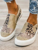 Olivia - Slip on sneakers med leopardprint og farveblokdesign