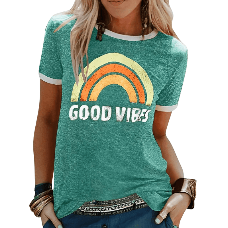 Lily - Kortærmet T-shirt med regnbue og good vibes print
