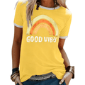 Lily - Kortærmet T-shirt med regnbue og good vibes print