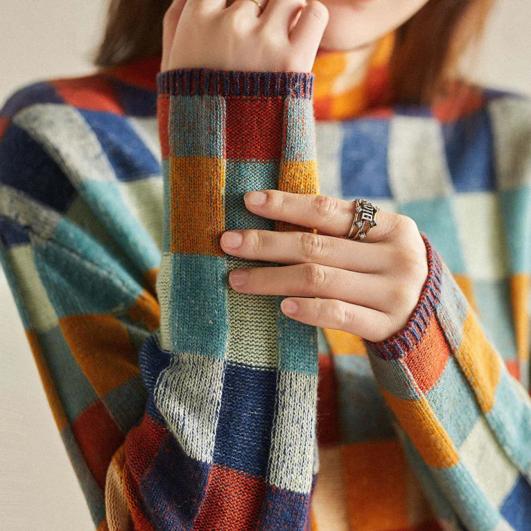 Elizabeth – Overdimensioneret sweater med ternet mønster og lange ærmer