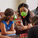 FrogFlip – Kort vend maske spilsæt med pop-out tungekaster og matchende kort