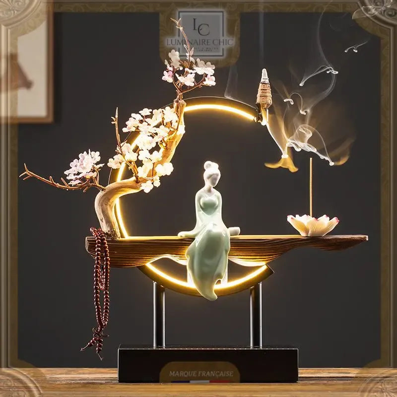 AncientGlow - Håndlavet Keramiklampe med Rundt Engel Design og Røgelse