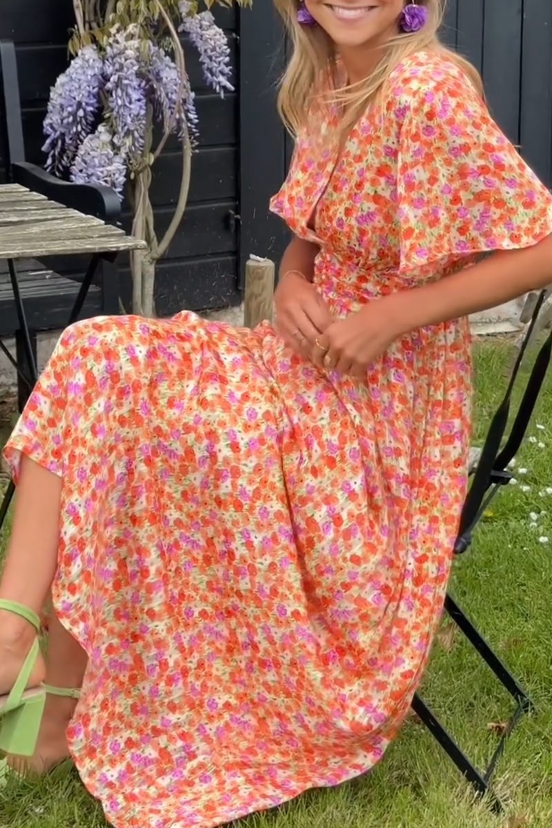 Bianca - Blomsterprintet maxikjole med V hals og korte flagrende ærmer