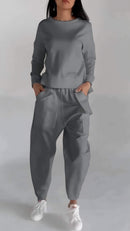 Alina - Afslappet Todelt Jakkesæt Med Rund Hals Og Lange Armer