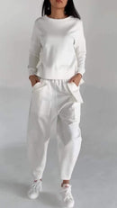 Alina - Afslappet Todelt Jakkesæt Med Rund Hals Og Lange Armer