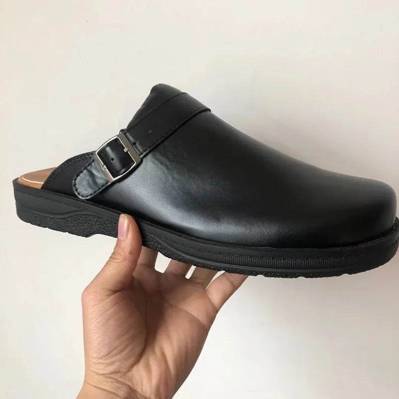 Ethan - Klassiske slip on lukkede tå hjemmesko med justerbart spænde