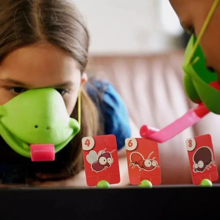FrogFlip – Kort vend maske spilsæt med pop-out tungekaster og matchende kort
