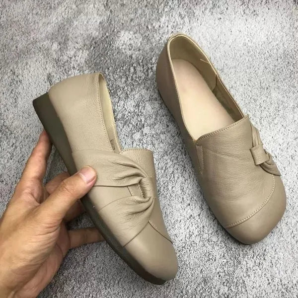 Yamina - Stilfulde Slip-On Sko med Knude Detalje og Lav Chunky Hæl for Komfort