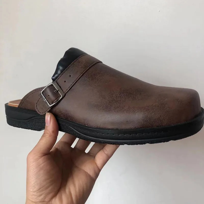 Ethan - Klassiske slip on lukkede tå hjemmesko med justerbart spænde