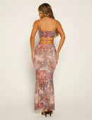 Clara – Tætsiddende maxikjole med spaghettistropper og blandede mønstre