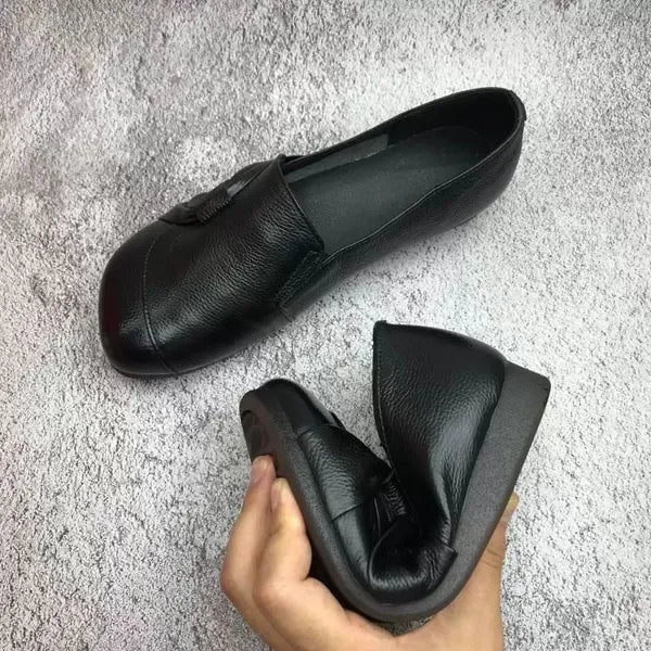 Yamina - Stilfulde Slip-On Sko med Knude Detalje og Lav Chunky Hæl for Komfort