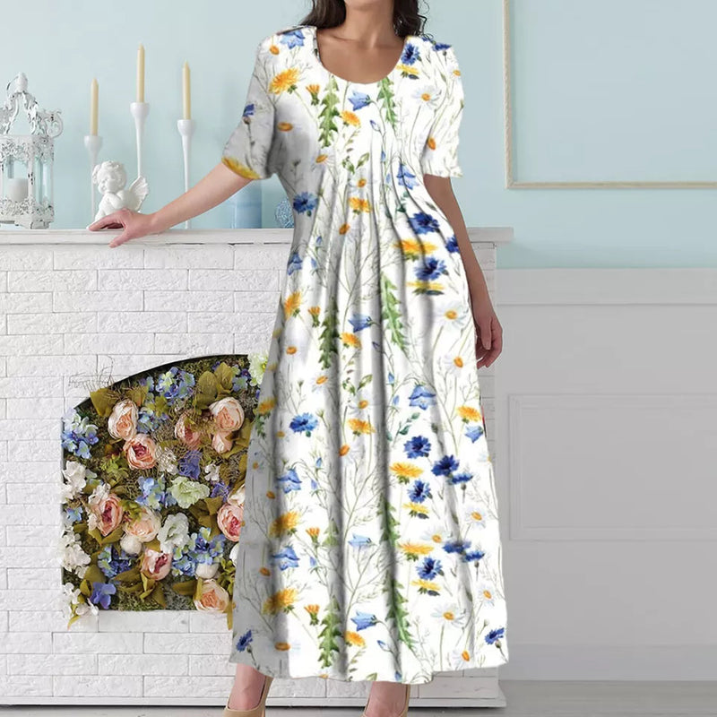 Emily – Kortærmet midikjole med rund halsudskæring og blomsterprint